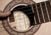 Vidéo : la fabrication artisanale d’une guitare classique eitan-bartal-guitar