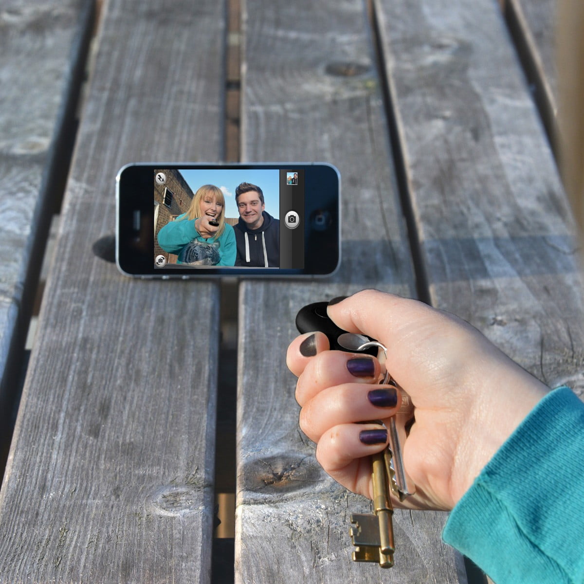 porte cles iphone finder avec fonction selfie