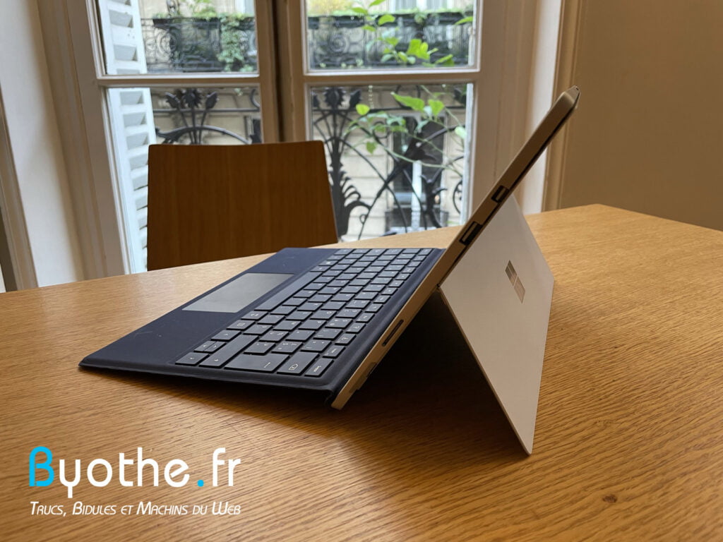 Brydge Surface Pro