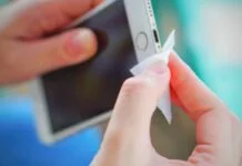 Comment prendre soin de ses appareils électroniques ? nettoyage smartphone