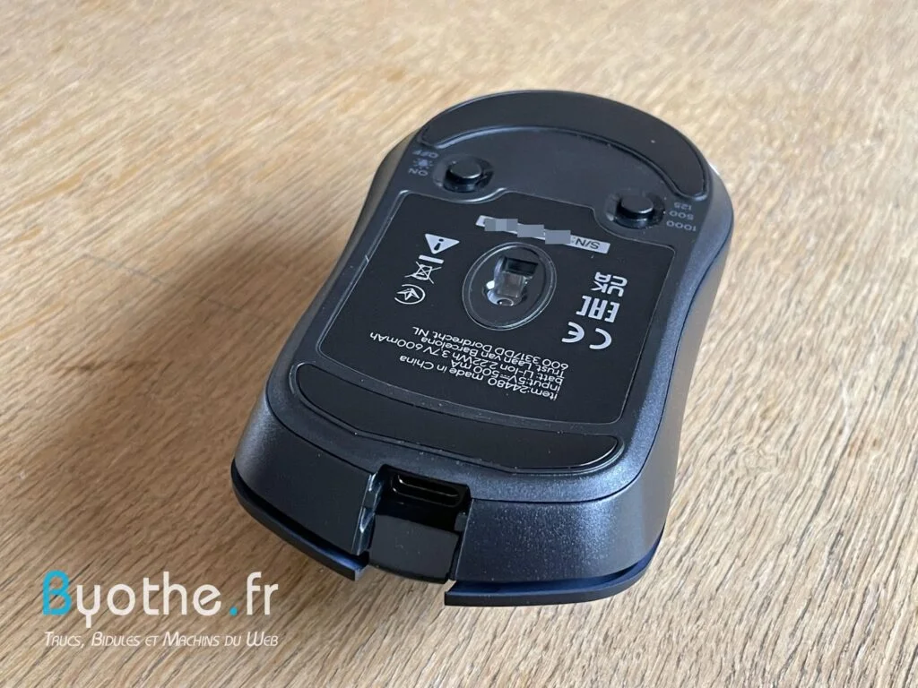 Test Trust GXT 980 Redex : la souris gaming sans fil et très abordable ! Port USB