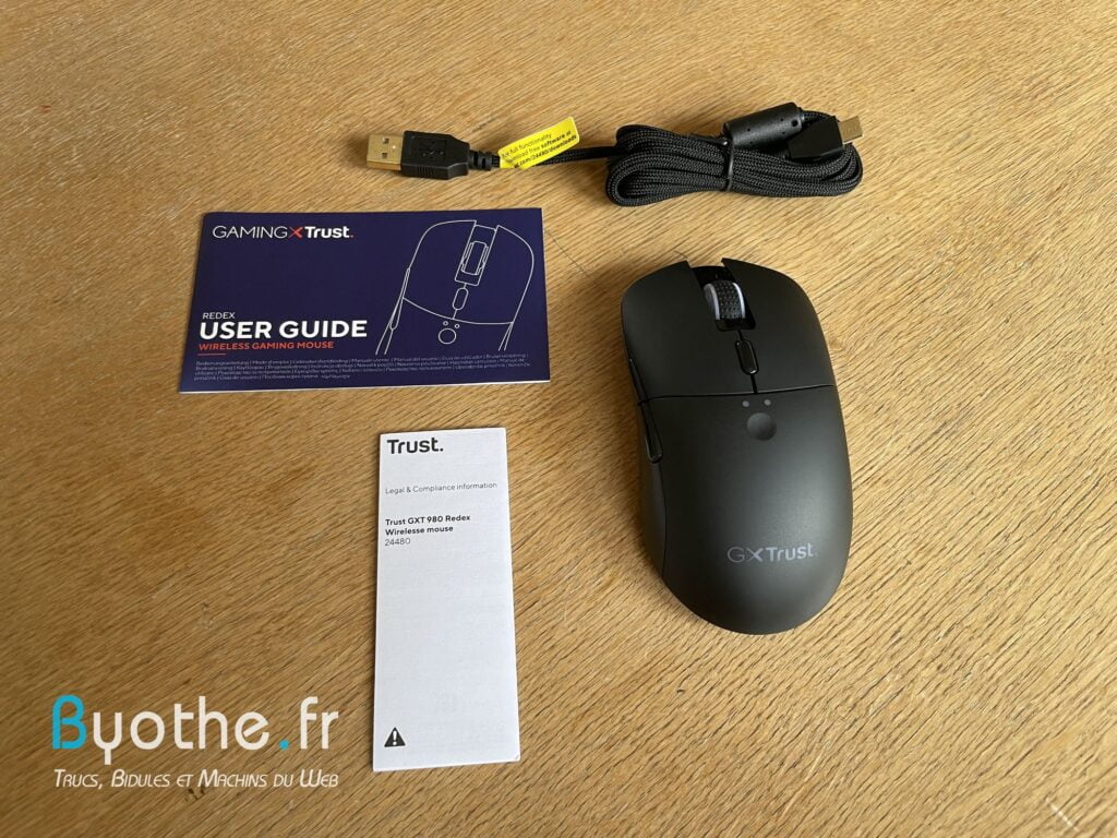 Test Trust GXT 980 Redex : la souris gaming sans fil et très abordable ! Contenu