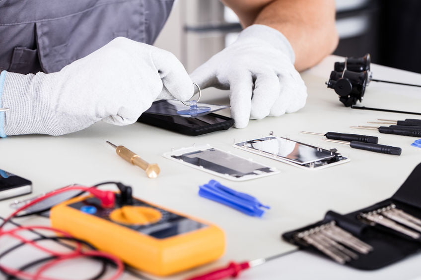 faire reparer telephone domicile 3 | Pourquoi faire réparer son téléphone à domicile par un réparateur expert ?