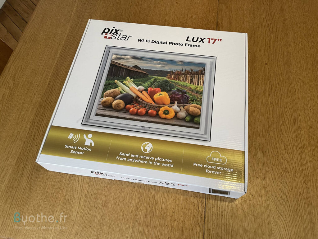 Pix-Star Lux 17" - le cadre photo pour partager vos souvenirs en grand ! 1 cadre pix star lux 17 1 | Pix-Star Lux 17" - le cadre photo pour partager vos souvenirs en grand !