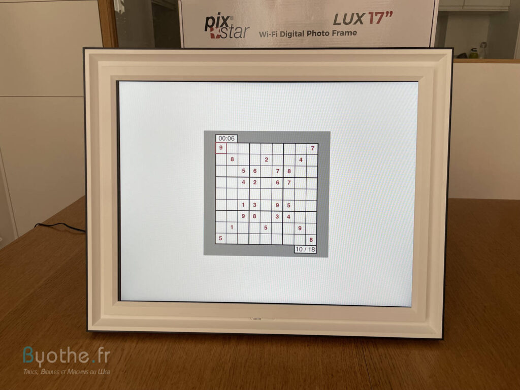 Pix-Star Lux 17" - le cadre photo pour partager vos souvenirs en grand ! 23 cadre pix star lux 17 24 | Pix-Star Lux 17" - le cadre photo pour partager vos souvenirs en grand !