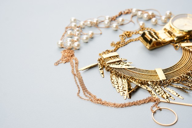 Le sautoir, bijou bohème et chic pour rehausser vos tenues