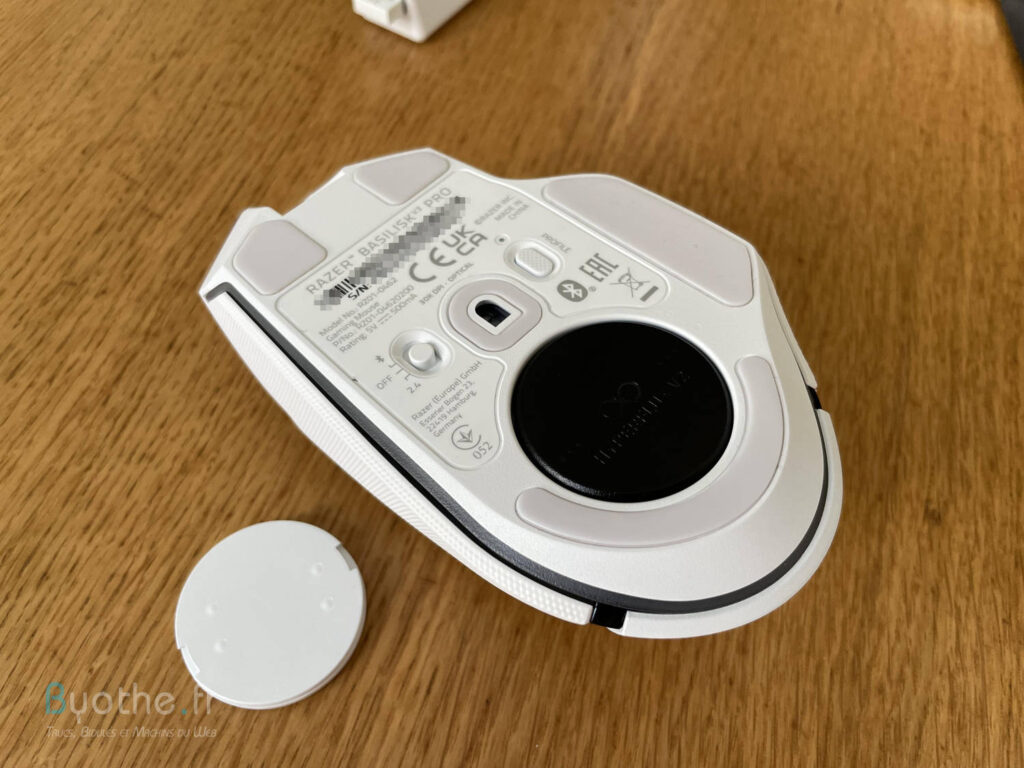 Test : Razer HyperFlux V2 le tapis de souris révolutionnaire + Présentation de la souris Razer Basilisk V3 Pro 13 Tapis de souris Razer HyperFlux V2