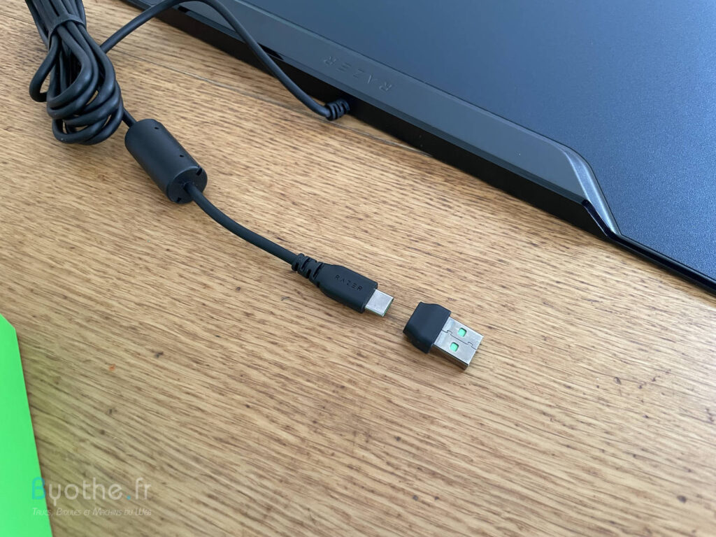 Test : Razer HyperFlux V2 le tapis de souris révolutionnaire + Présentation de la souris Razer Basilisk V3 Pro 6 Tapis de souris Razer HyperFlux V2