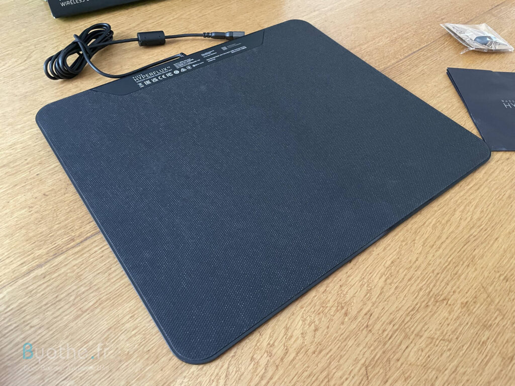 Test : Razer HyperFlux V2 le tapis de souris révolutionnaire + Présentation de la souris Razer Basilisk V3 Pro 7 Tapis de souris Razer HyperFlux V2
