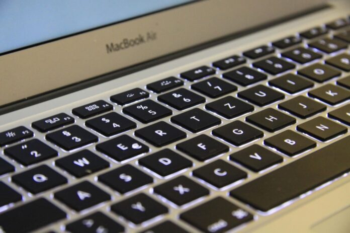 La réparation d'un MacBook Air : une alternative durable et économique au remplacement