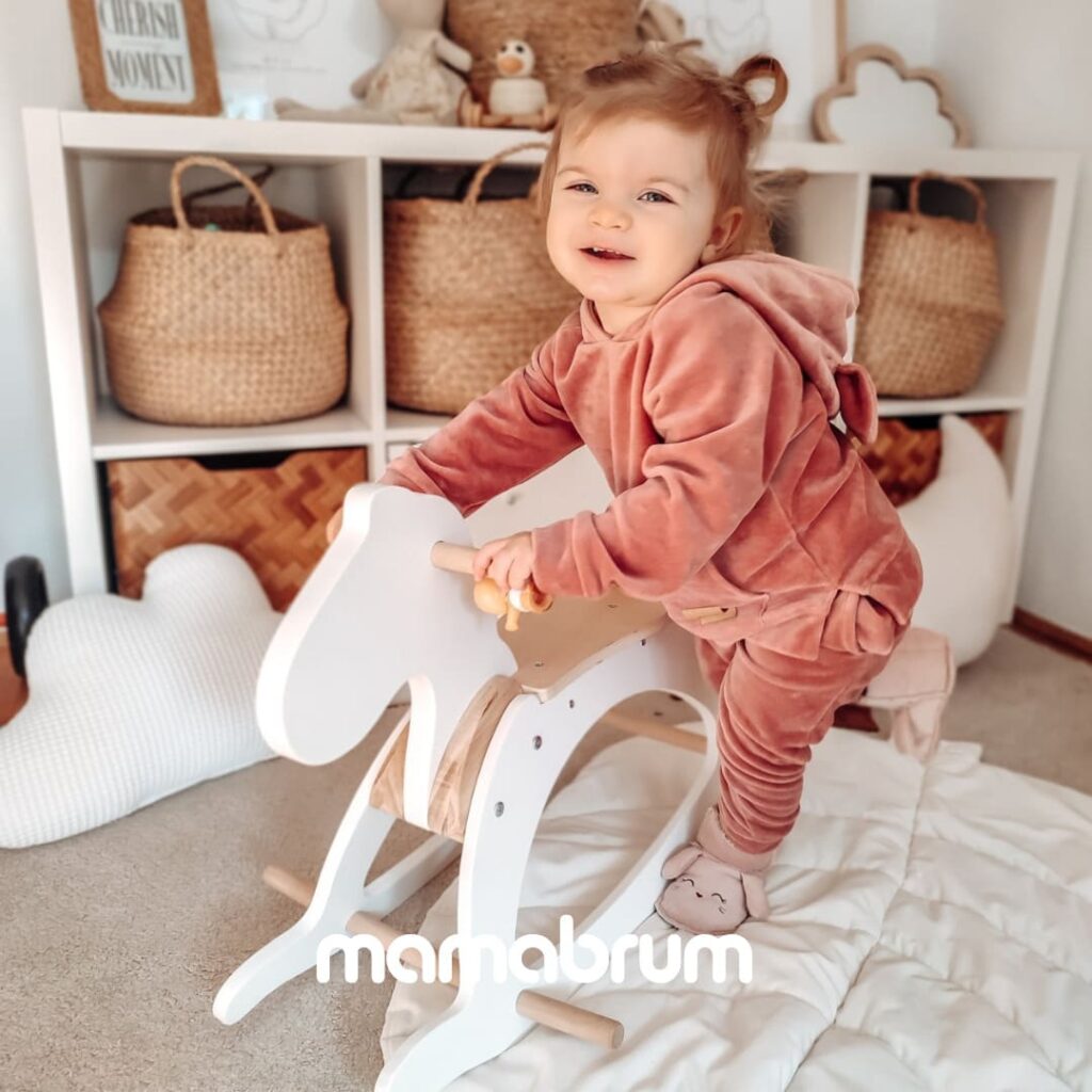 cheval a bascul mamabrum 4 | Quand vaut il la peine d’acheter un cheval à bascule ?