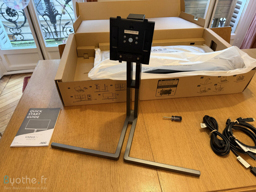 ecran aoc u32u3cv 4 | Test AOC U32U3CV : un écran pour voir (beaucoup) plus grand tout en se simplifiant la vie