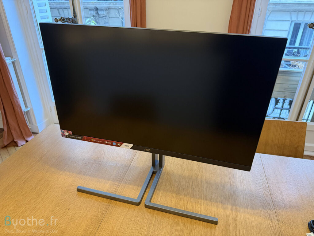 ecran aoc u32u3cv 7 | Test AOC U32U3CV : un écran pour voir (beaucoup) plus grand tout en se simplifiant la vie