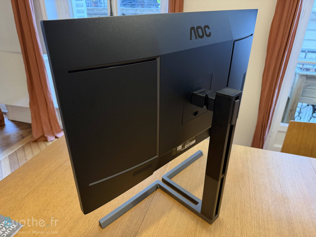 ecran aoc u32u3cv 8 | Test AOC U32U3CV : un écran pour voir (beaucoup) plus grand tout en se simplifiant la vie