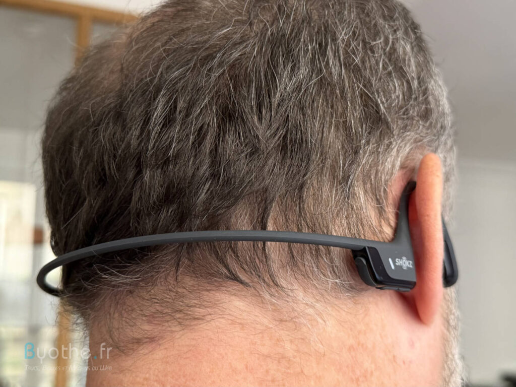 shokz openrun pro 2 24 | Test Shokz OpenRun Pro 2 : la conduction osseuse pour écouter votre musique sans vous couper du monde