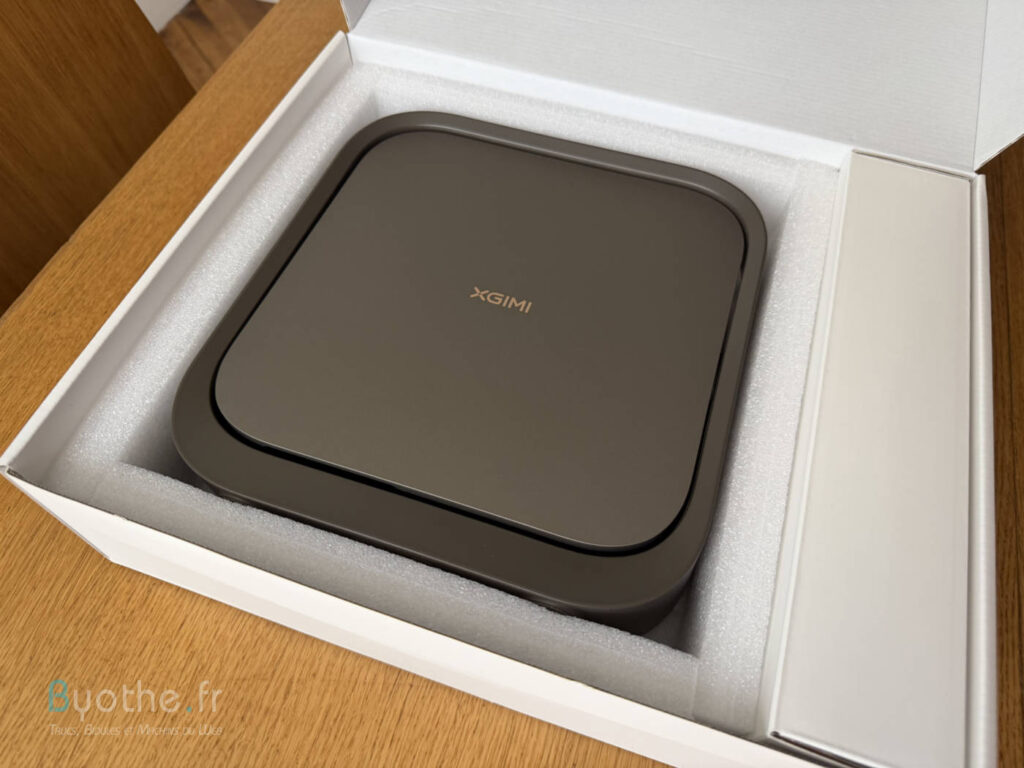 Test du XGIMI Elfin Flip 4K : un projecteur 4K portable qui n’a rien à envier aux modèles de salon 2 Vidéoprojecteur XGIMI Elfin Flip 4K