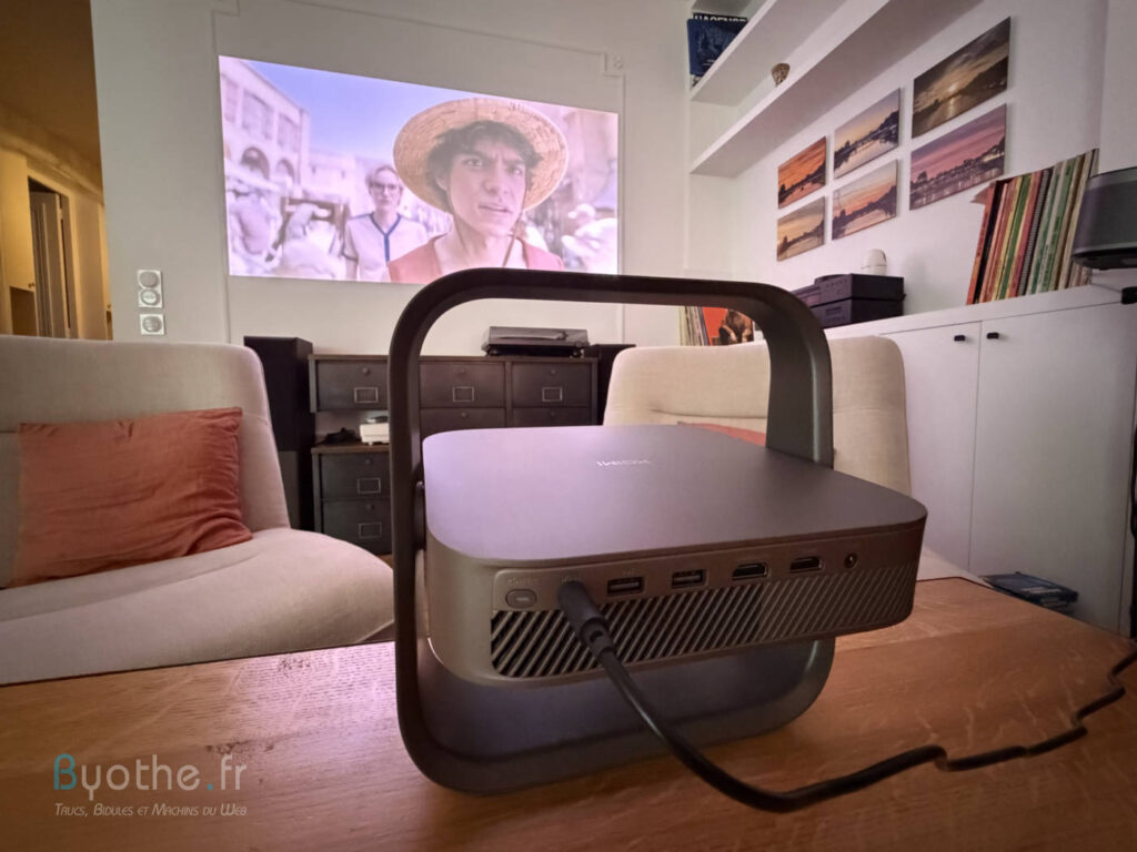Test du XGIMI Elfin Flip 4K : un projecteur 4K portable qui n’a rien à envier aux modèles de salon 24 Vidéoprojecteur XGIMI Elfin Flip 4K