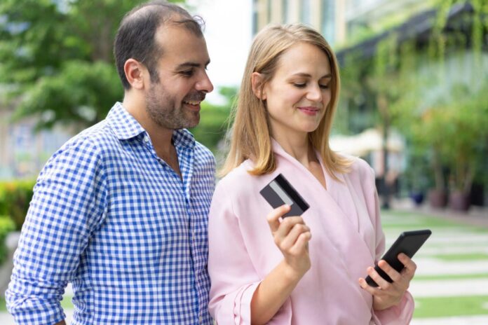 Ce que les touristes doivent savoir avant d’acheter une carte SIM prépayée à l’étranger